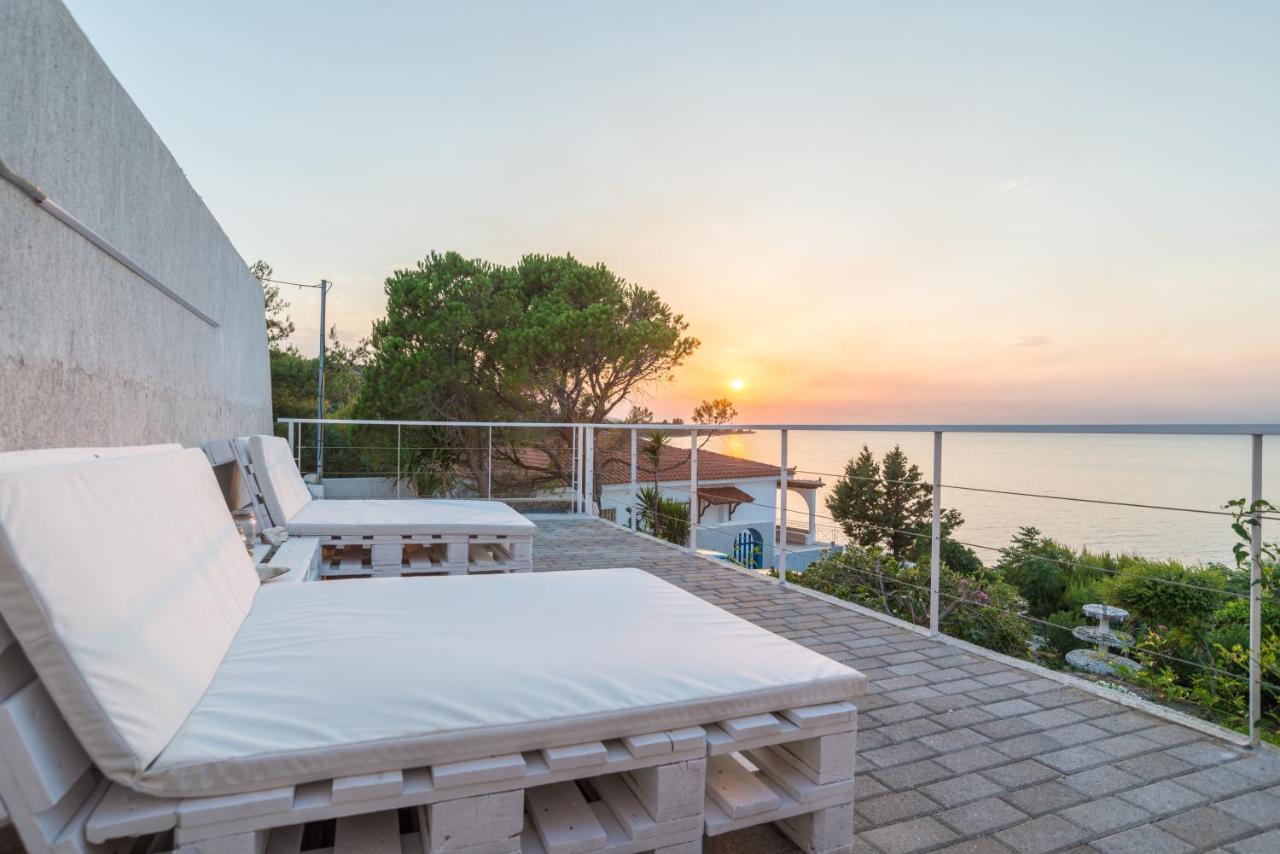 Epipleon Suites Agioi Apostoloi  Exterior photo